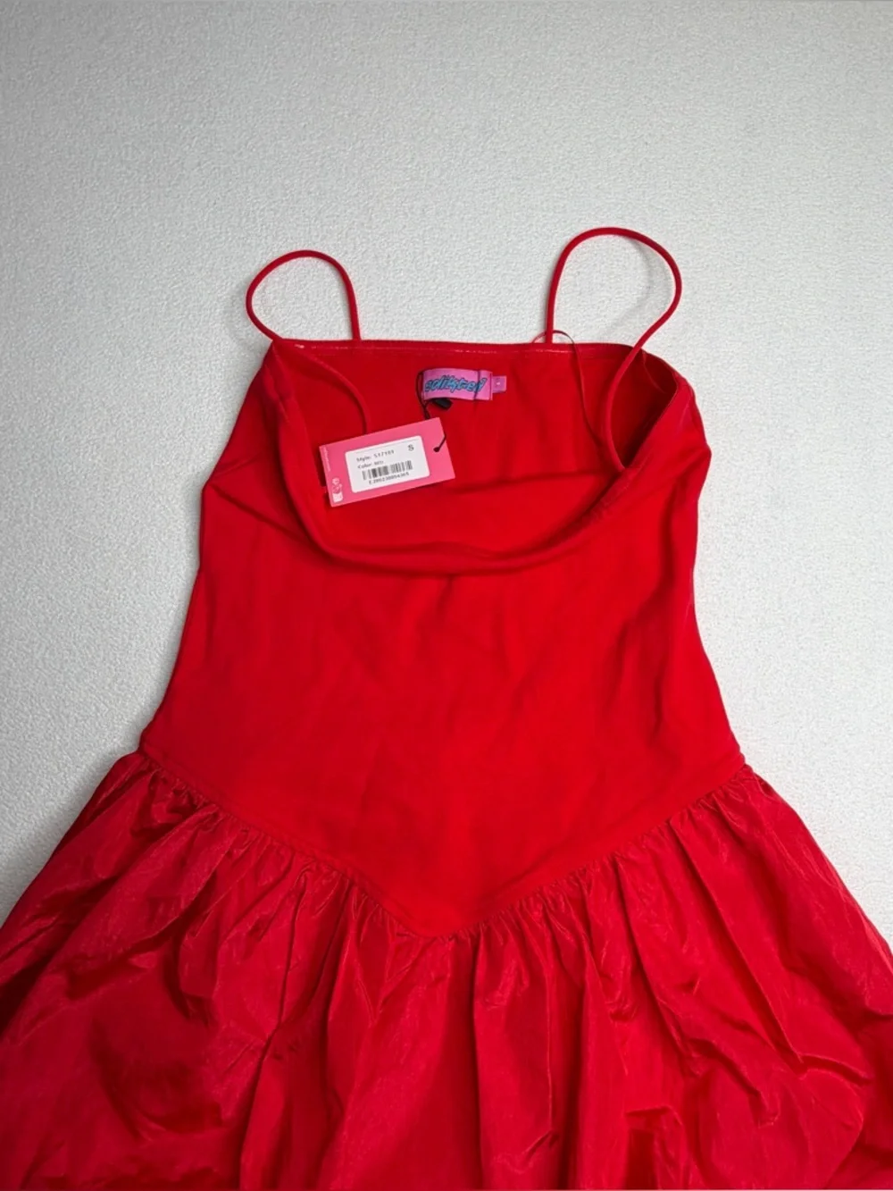 ✨NWT•Edikted Ribbed Bubble Skirt Mini Dress•Red - Picture 6 of 14